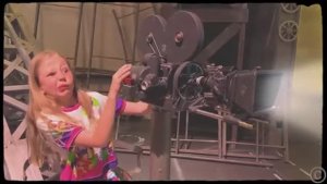 Настя и папа показывают достопримечательности Швейцарии [get.gt]