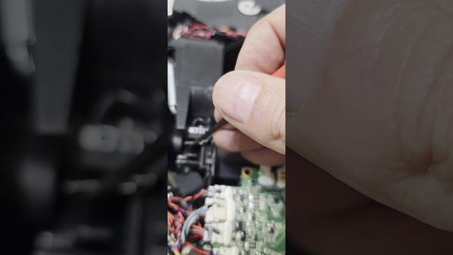 вот это жуть окисления розёма пилисос L10LPRO