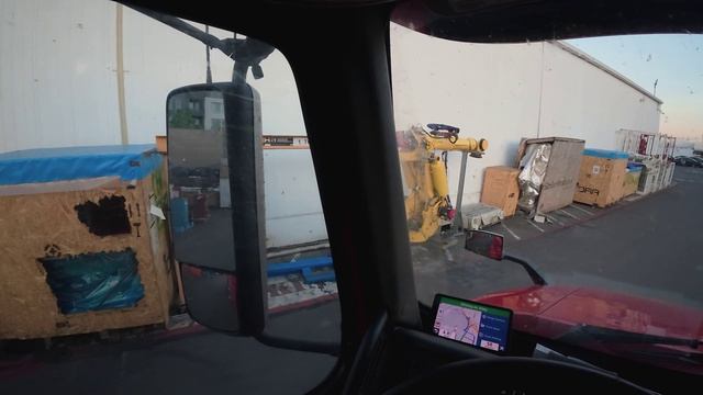 $3000 за 370 миль! Секретный груз для TESLA, налоги в США, ремонт Volvo на обочине и выходной в LA