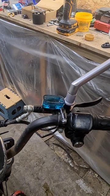 Выровни горизонт! Прокачка тормозов электровелосипеда Monster