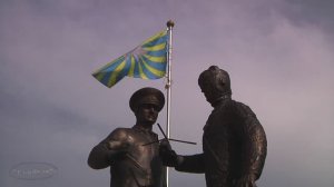 Памятник  " Учимся покорять небо "   г. Сызрань "без прикрас "