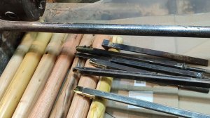 Уменьшение трения резца по подручнику.