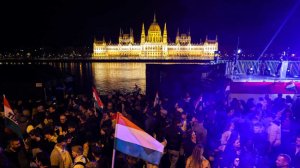 Кадры обстановки в Будапеште после парламентских выборов