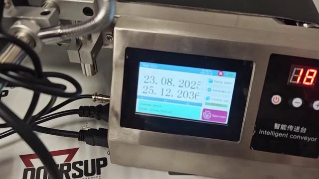 настольная линия по маркировки продукции от фирмы Dowrsup. Для маркировки сроков годности/ даты