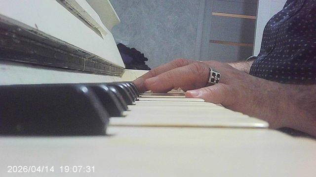 Пианино: музицирование вместе с племянником Ярославом