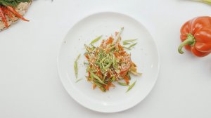 Овощной салат с кунжутом