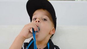 Ники и Крис - любимые истории с младшим братом