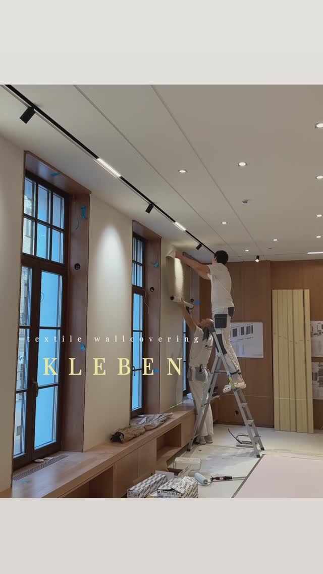 КЛЕБЕН | Поклейка текстильных обоев в зоны между окон 🔥