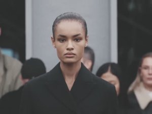 Показ женской коллекции Alaïa весна-лето 2026