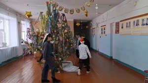 Новогодняя елка 6 класса МОУ Баевская СШ. 2025г.mp4