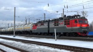 ВЛ80с-1038 с грузовым поездом