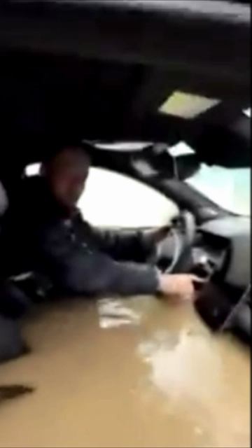 Что то не работают поворотники