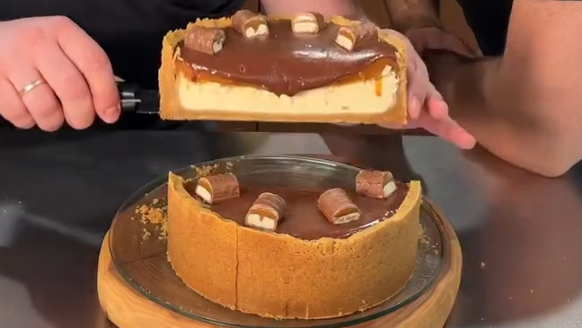 ЧИЗКЕЙК Твикс с солёной карамелью...🥮😋😮💨