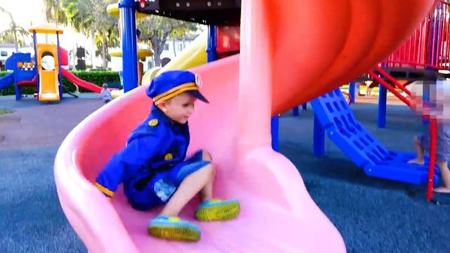 Ники и Крис - любимые истории с младшим братом