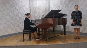 "Ах, зачем я не лужайка" ( вокал- Семёнова Алиса, фортепиано- Семёнова Ева)