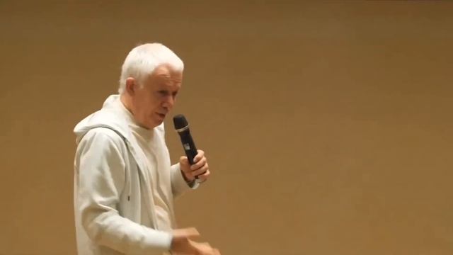 Почему богатый становится бедным? - Александр Хакимов