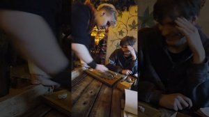 Таверна Под ведьмачьим мечом. Игра в кости