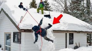 ЭПИЧНЫЕ МОМЕНТЫ И ФЕЙЛЫ УБОРКИ СНЕГА, СНЯТЫЕ НА КАМЕРУ