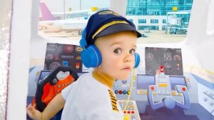 Ники и Крис - любимые истории с младшим братом