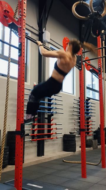 Подтягивания баттерфляем