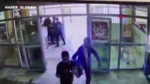 МОМЕНТ НАПАДЕНИЯ НА ШКОЛУ в Турции.