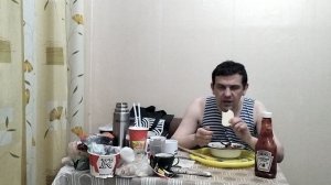 Мукбанг солянка с колбасой очень вкусно