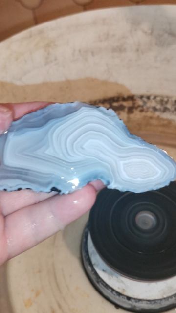 Взялся за работу полирнуть кучу агатов.