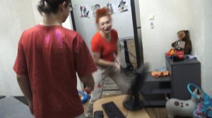 Мама разбила монитор сыну (ЧАСТЬ 1)