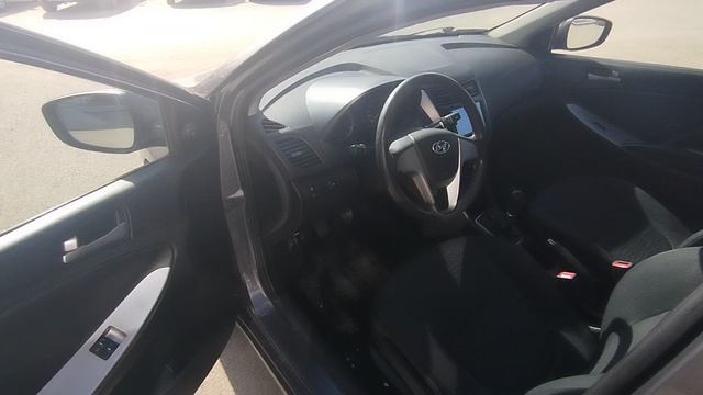 HYUNDAI SOLARIS 2016