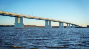 Дорожники компенсируют вред водным биоресурсам при строительстве моста через Обь