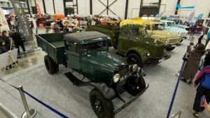 Редкий экземпляр. Крупнейшая в России выставка ретро-автомобилей в Петербурге