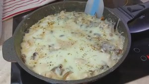 Жюльен на сковороде ! Курица с Грибами и Сыром Быстрый рецепт