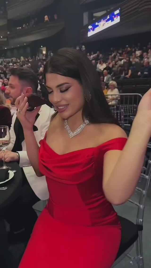 А тогда кто же тот?) 😍