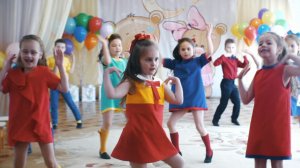 Вот это танец выпускники приготовили, у родителей руки устали аплодировать - делитесь своим мнением