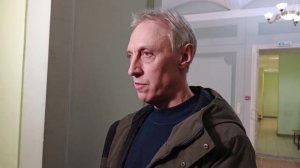 Альпинисту, расчищавшему крышу дома на улице Варварской, смягчили меру пресечения