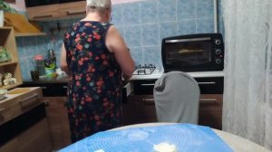 Продолжение видео.Печем к чаю.