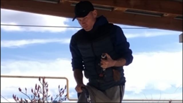 [ЖЯ] Дела по дому: меняю свет под навесом  Спокойный влог.