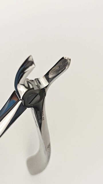 01-109 Щипцы для удаления зубов №18 верхние, моляры левые, AGILE