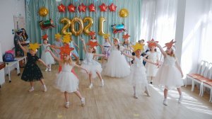 Танец Звёздочек на Выпускном- пригласить фотографа и оператора, портфолио в описании