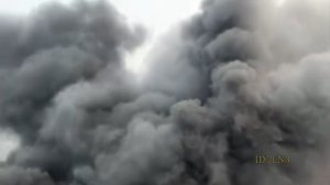 В Китае сгорела крупнейшая парковка электрокаров BYD.

Огонь вспыхнул на многоуровневом паркинге, гд