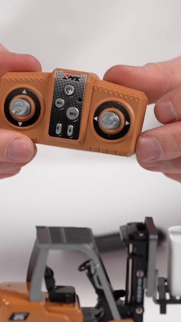 Погрузчик за 1000 рублей на радиоуправлении!