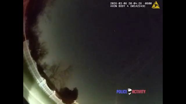 Полицейский устроил дикую поездку по району, чтобы задержать подростка на мини-мотоцикле.