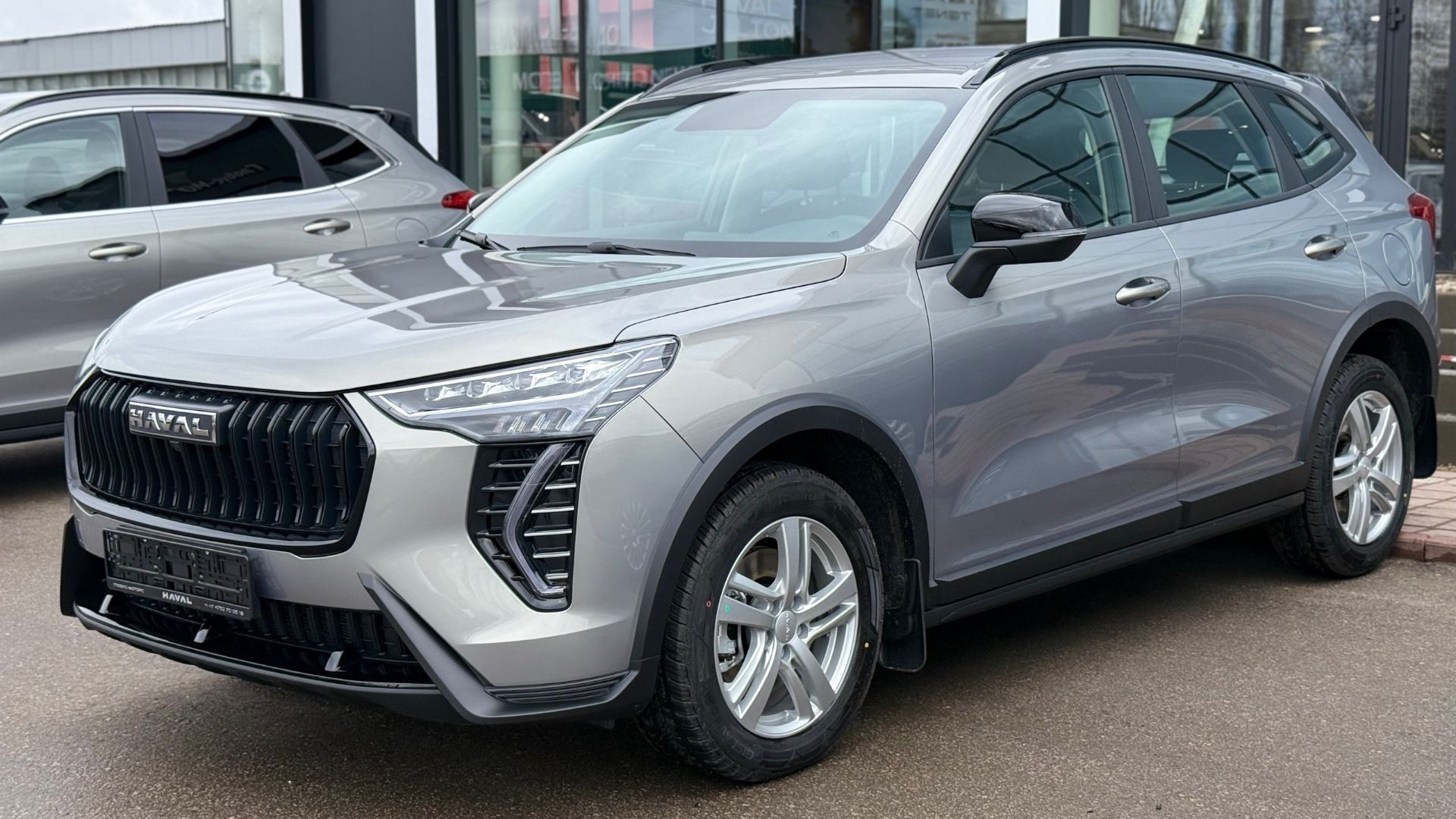 HAVAL Jolion в комплектации Оптимум серый салон черный