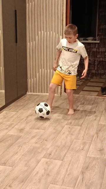 рассказываю про футбол