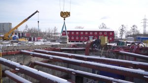 РУЧНАЯ РАБОТА: СТРОИТЕЛИ НАЧАЛИ ТРУДИТЬСЯ В СТАРОМ ТОННЕЛЕ МЕТРО