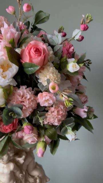 Интерьерная композиция с ангелами