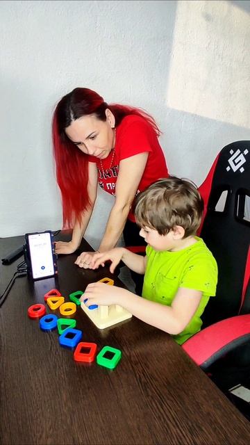 Кто быстрее #медведевы #семья #семьямедведевых #дети #игрысдетьми #челлендж #семейныйчеллендж