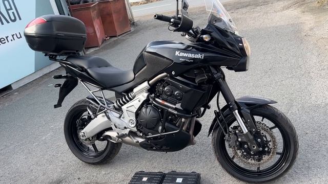 KAWASAKI KLE650 VERSUS