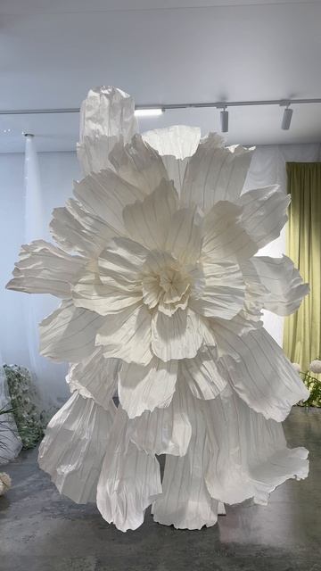 Свадебное оформление. Роскошный огромный цветок