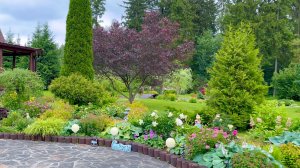 Обустройство бордюров для клумб и ограждений для гдядок. Разные варианты. За и против.